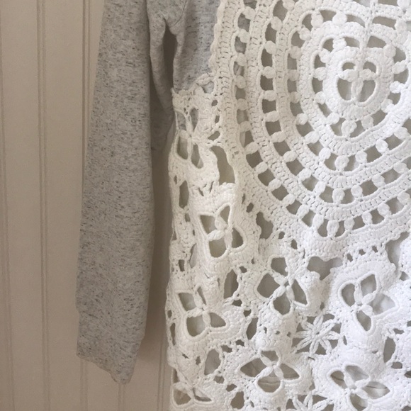 Sundance Grey with Ivory Crochet Long Sleeved Sweater size Small - Picture 3 of 11